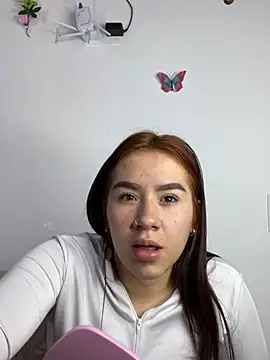 Snapshot of Im_Valen_Cute chatting on January 20, 11:21 pm Im Valen Cute online show from January 20, 11:21 pm
