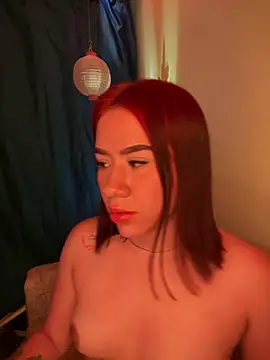Snapshot of Im_Valen_Cute chatting on February 3, 12:36 am Im Valen Cute online show from February 3, 12:36 am