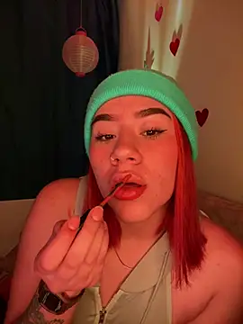 Snapshot of Im_Valen_Cute chatting on February 12, 2:45 am Im Valen Cute online show from February 12, 2:45 am
