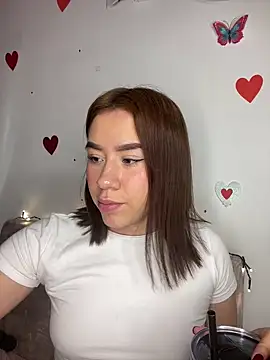 Snapshot of Im_Valen_Cute chatting on March 20, 11:12 pm Im Valen Cute online show from March 20, 11:12 pm