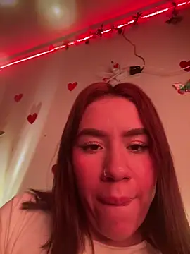 Snapshot of Im_Valen_Cute chatting on March 21, 2:18 am Im Valen Cute online show from March 21, 2:18 am