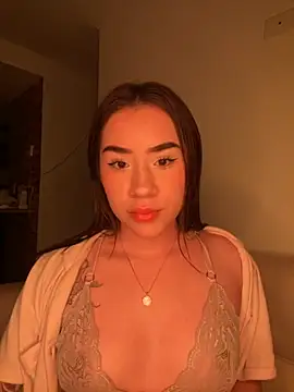 Snapshot of Im_Valen_Cute chatting on September 28, 5:57 am Im Valen Cute online show from September 28, 5:57 am