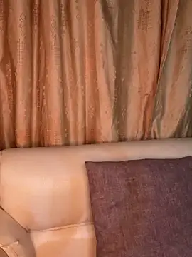 Im Valen Cute online show from March 27, 3:45 am