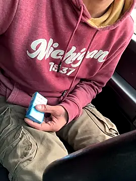 KBD85 online show from November 5, 12:49 pm