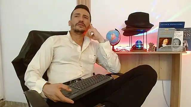 Reiko 85  online show from November 13, 3:55 pm