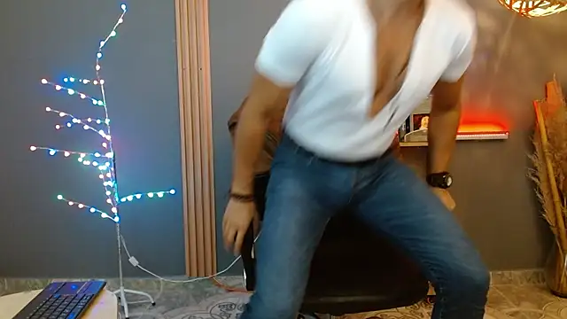 Reiko 85  online show from February 7, 7:28 pm