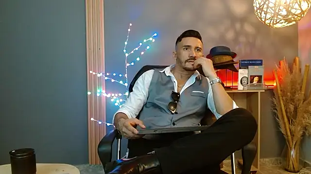 Reiko 85  online show from March 7, 7:33 pm