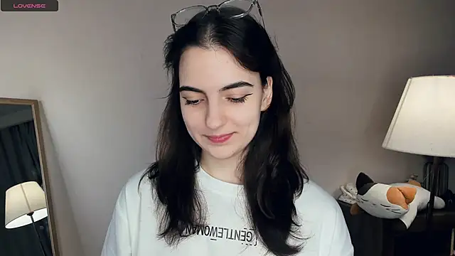 DracosMoon online show from December 17, 7:03 am