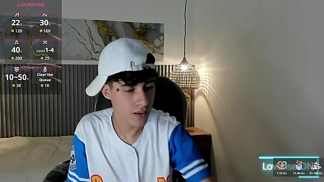 Dyla n18 online show from April 5, 8:06 pm