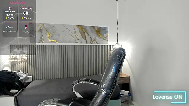 Snapshot of Dyla_n18 chatting on May 4, 8:27 pm Dyla n18 online show from May 4, 8:27 pm