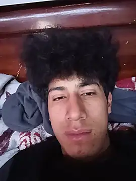 Snapshot of alexander32r chatting on July 26, 9:32 pm alexander32r online show from July 26, 9:32 pm