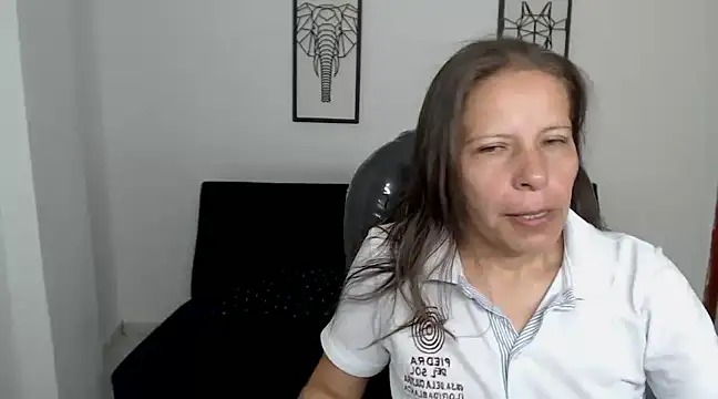 Snapshot of Milf_karlye chatting on December 4, 4:10 am Milf karlye online show from December 4, 4:10 am