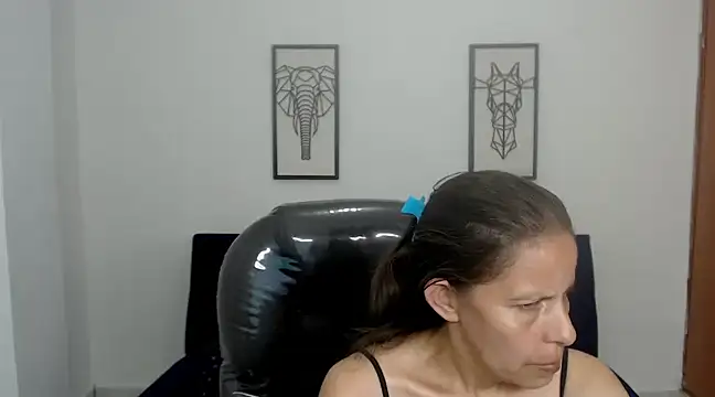 Snapshot of Milf_karlye chatting on December 15, 3:02 am Milf karlye online show from December 15, 3:02 am