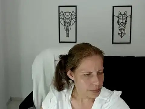 Snapshot of Milf_karlye chatting on February 16, 8:43 am Milf karlye online show from February 16, 8:43 am