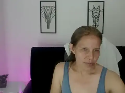 Snapshot of Milf_karlye chatting on February 18, 8:59 am Milf karlye online show from February 18, 8:59 am