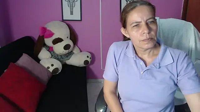 Snapshot of Milf_karlye chatting on October 18, 2:25 am Milf karlye online show from October 18, 2:25 am
