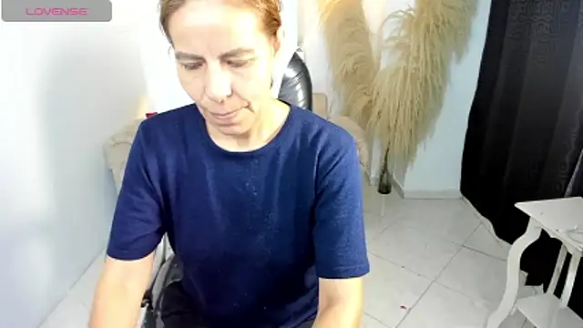 Milf karlye online show from February 8, 1:42 am