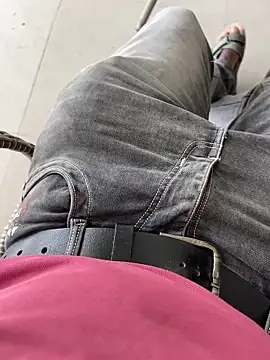 deshi boybig online show from November 1, 9:33 am