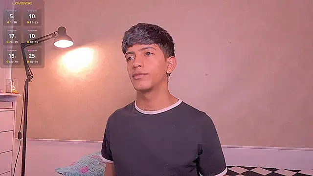 teobowny  online show from February 12, 9:10 pm