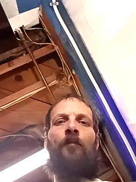 Snapshot of Whipit323 chatting on December 19, 5:03 am Whipit323 online show from December 19, 5:03 am