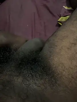 mallucallboy2104 online show from April 27, 7:56 pm