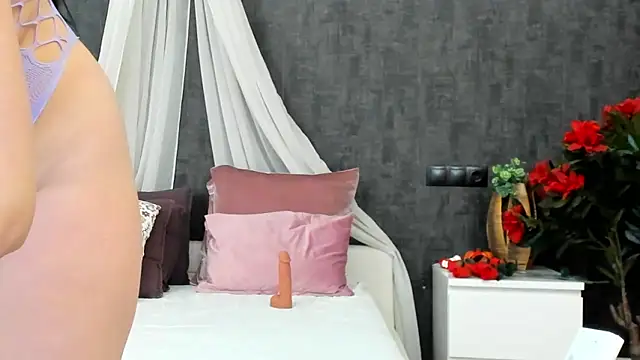 miss sophieX online show from February 24, 4:27 am