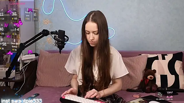 Anal Girl  online show from December 22, 4:59 pm