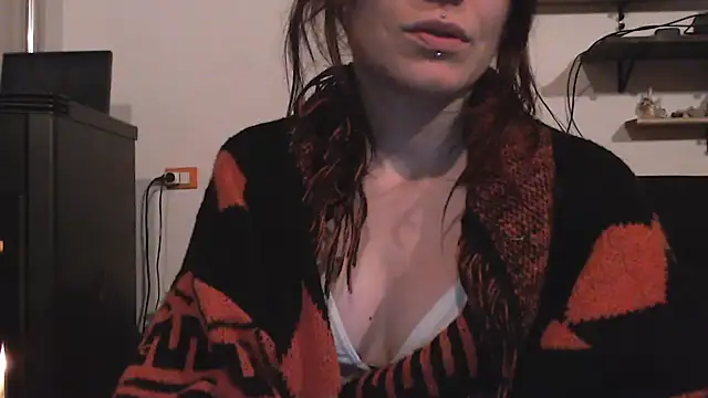 complicata mente online show from December 16, 10:13 pm