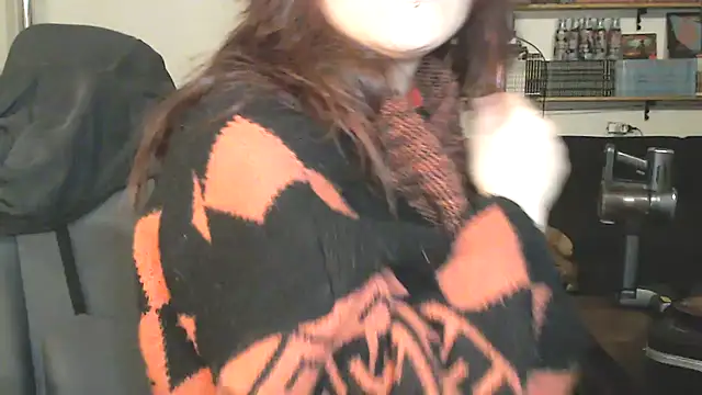 complicata mente online show from March 5, 6:45 pm