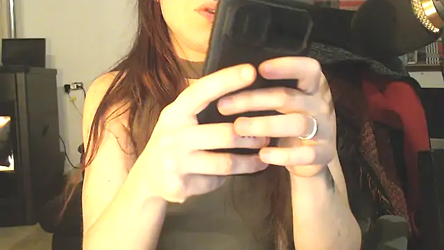 complicata mente online show from March 19, 6:01 pm