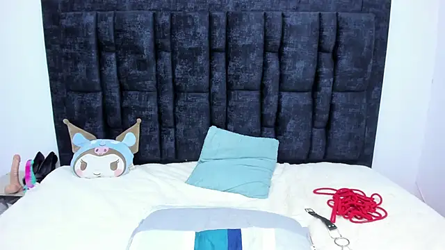 Aurora Doll  online show from June 6, 1:38 pm