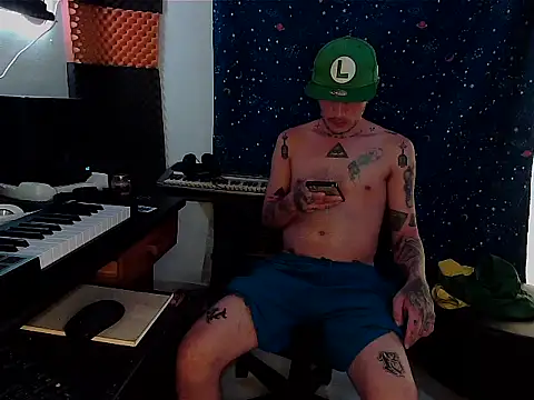 Snapshot of patrik_tattoo_ chatting on February 13, 8:03 pm patrik tattoo online show from February 13, 8:03 pm