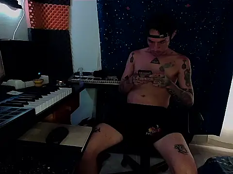 Snapshot of patrik_tattoo_ chatting on March 5, 12:22 pm patrik tattoo online show from March 5, 12:22 pm