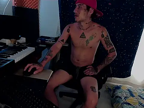 Snapshot of patrik_tattoo_ chatting on March 17, 1:29 pm patrik tattoo online show from March 17, 1:29 pm