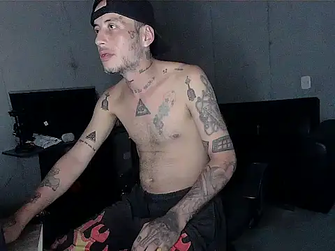 Snapshot of patrik_tattoo_ chatting on February 20, 4:20 am patrik tattoo online show from February 20, 4:20 am