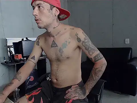 Snapshot of patrik_tattoo_ chatting on March 23, 5:28 pm patrik tattoo online show from March 23, 5:28 pm