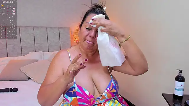 tutu milf online show from February 21, 7:10 pm