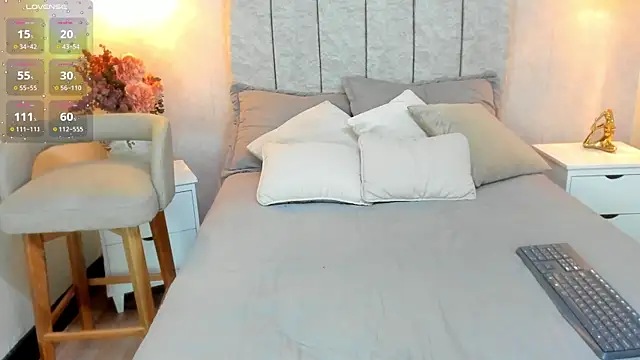 Snapshot of tutu_milf chatting on February 7, 7:17 pm tutu milf online show from February 7, 7:17 pm