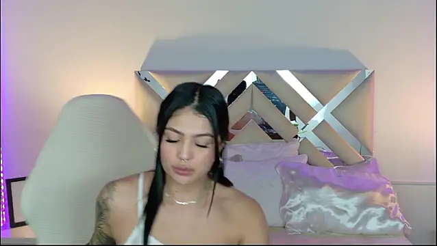 Mara Saenzz online show from December 23, 2:24 am