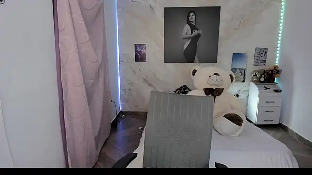 alinabozz1 online show from April 11, 3:33 am