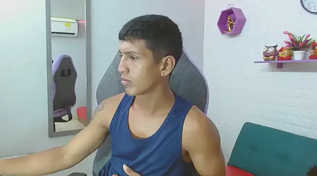 mau elixxx online show from December 3, 1:52 am