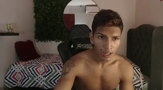 mau elixxx online show from December 20, 9:39 pm