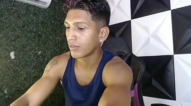 mau elixxx online show from December 30, 8:47 pm