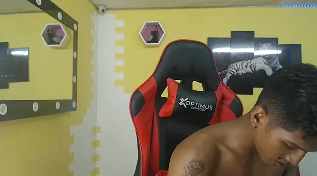 mau elixxx online show from January 5, 6:56 am