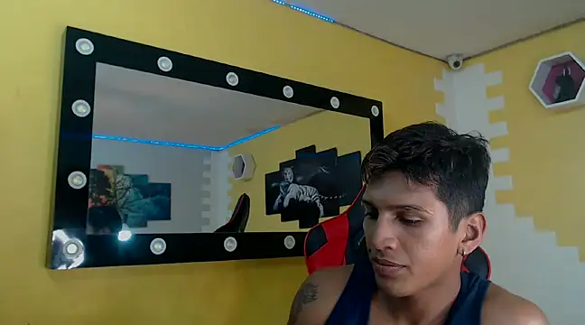 mau elixxx online show from January 14, 9:02 am