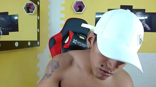 mau elixxx online show from January 18, 3:09 am