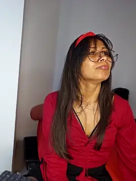 Snapshot of Jade_Zephyra chatting on February 19, 12:25 am Jade Zephyra online show from February 19, 12:25 am