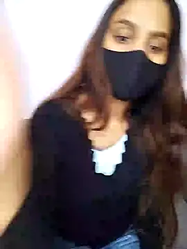 Snapshot of Surbhi_Ji chatting on December 18, 6:43 am Surbhi Ji online show from December 18, 6:43 am