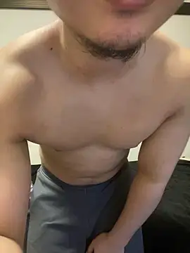 YU-KI00 online show from February 15, 10:25 am