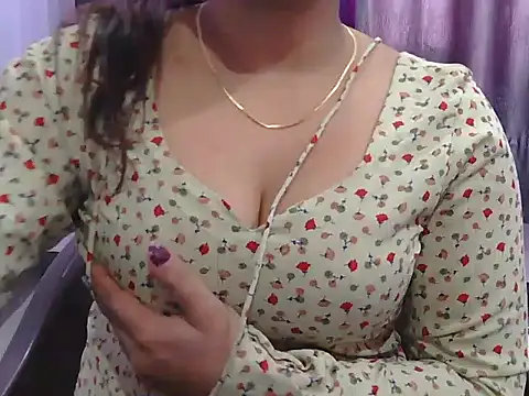 Snapshot of cutie-taara chatting on February 15, 5:41 am cutie-taara online show from February 15, 5:41 am